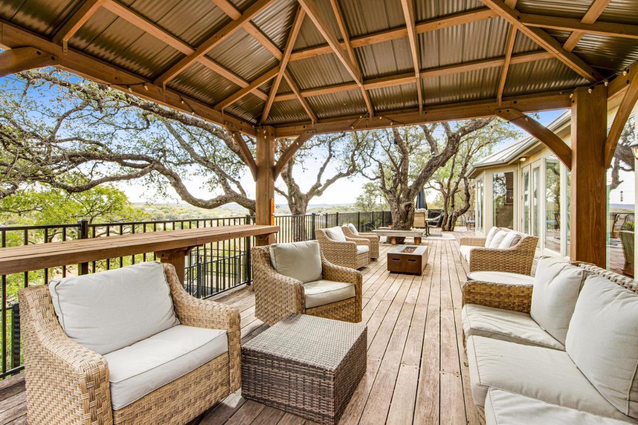 Villa Cliff Side Oasis Spicewood Exterior foto