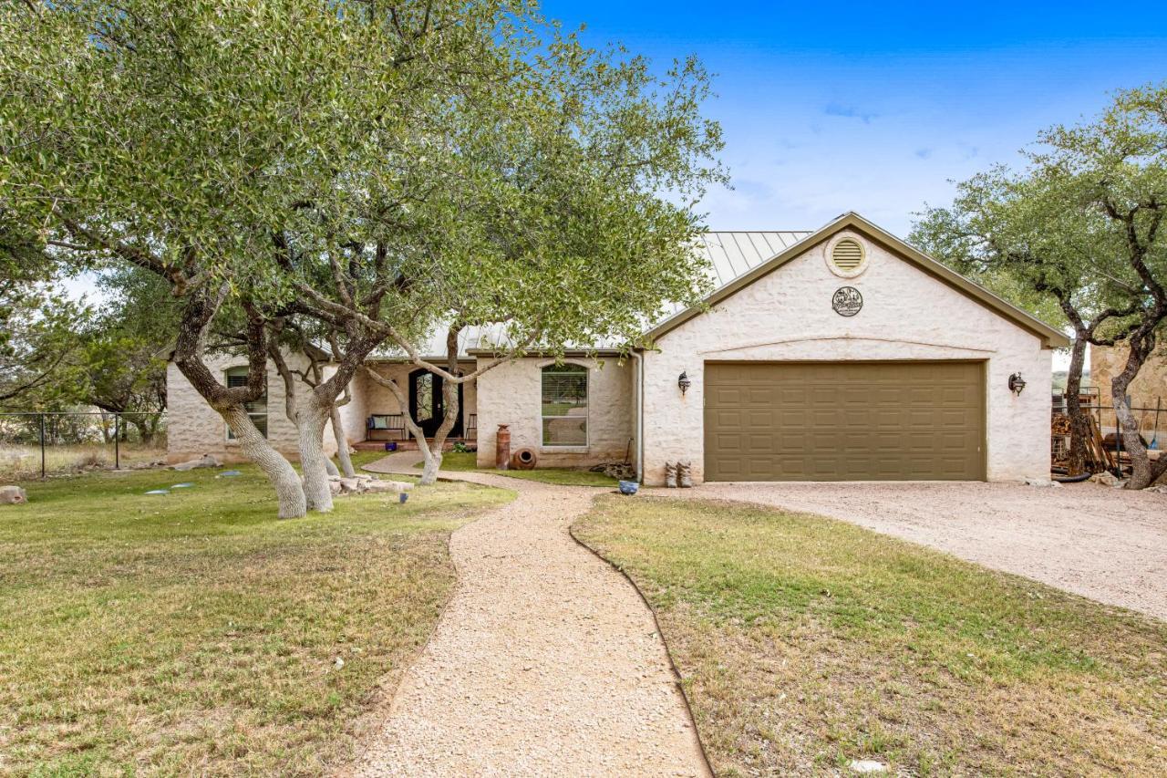Villa Cliff Side Oasis Spicewood Exterior foto